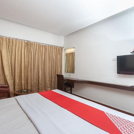 Oyo 19674 Apoorva'S Guest House 钦奈 外观 照片