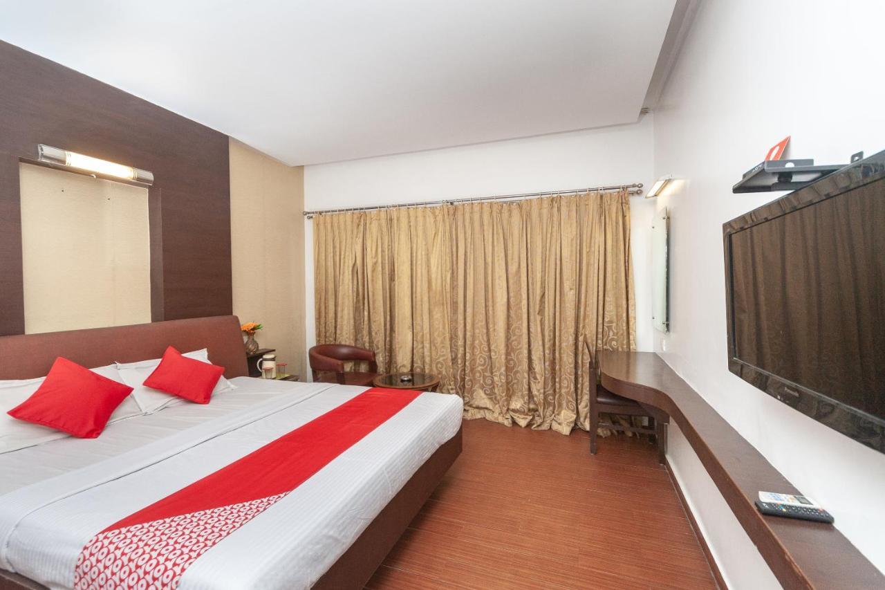 Oyo 19674 Apoorva'S Guest House 钦奈 外观 照片
